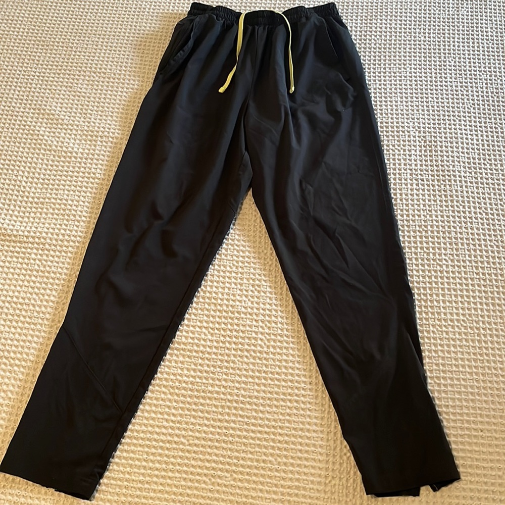 Champion - Thin Joggers (Men’s)